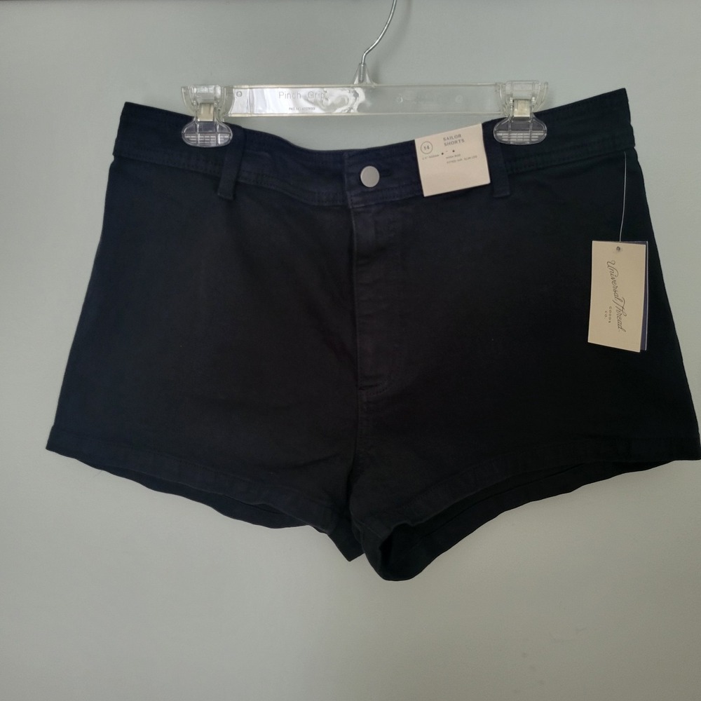 Universal Thread 14 Women Sailor Shorts Black 2.5" inseam High Rise